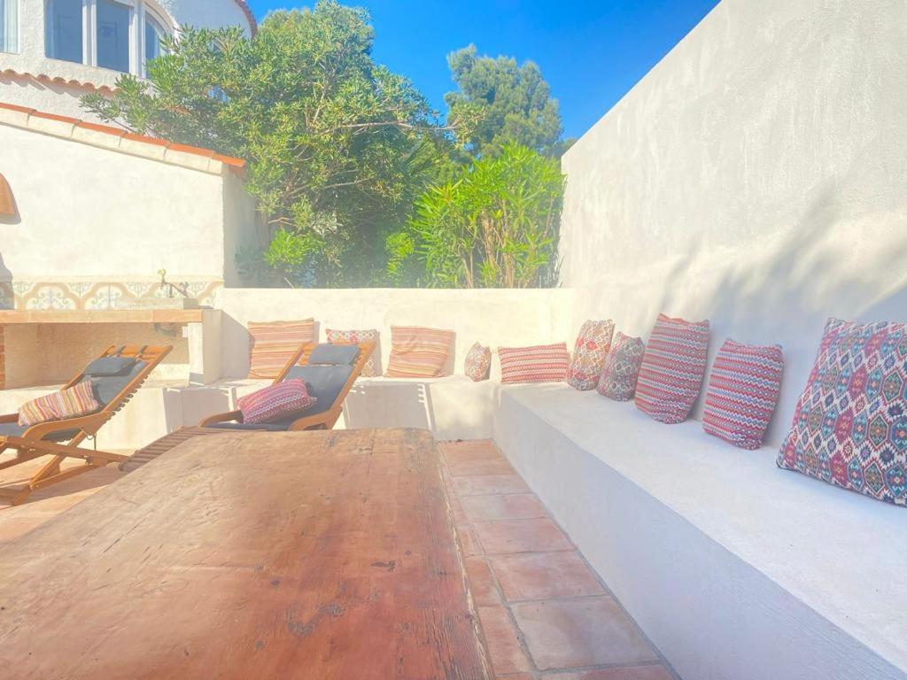 Beautiful Villa With Pool, Barbecue, And Garden 자베아 외부 사진