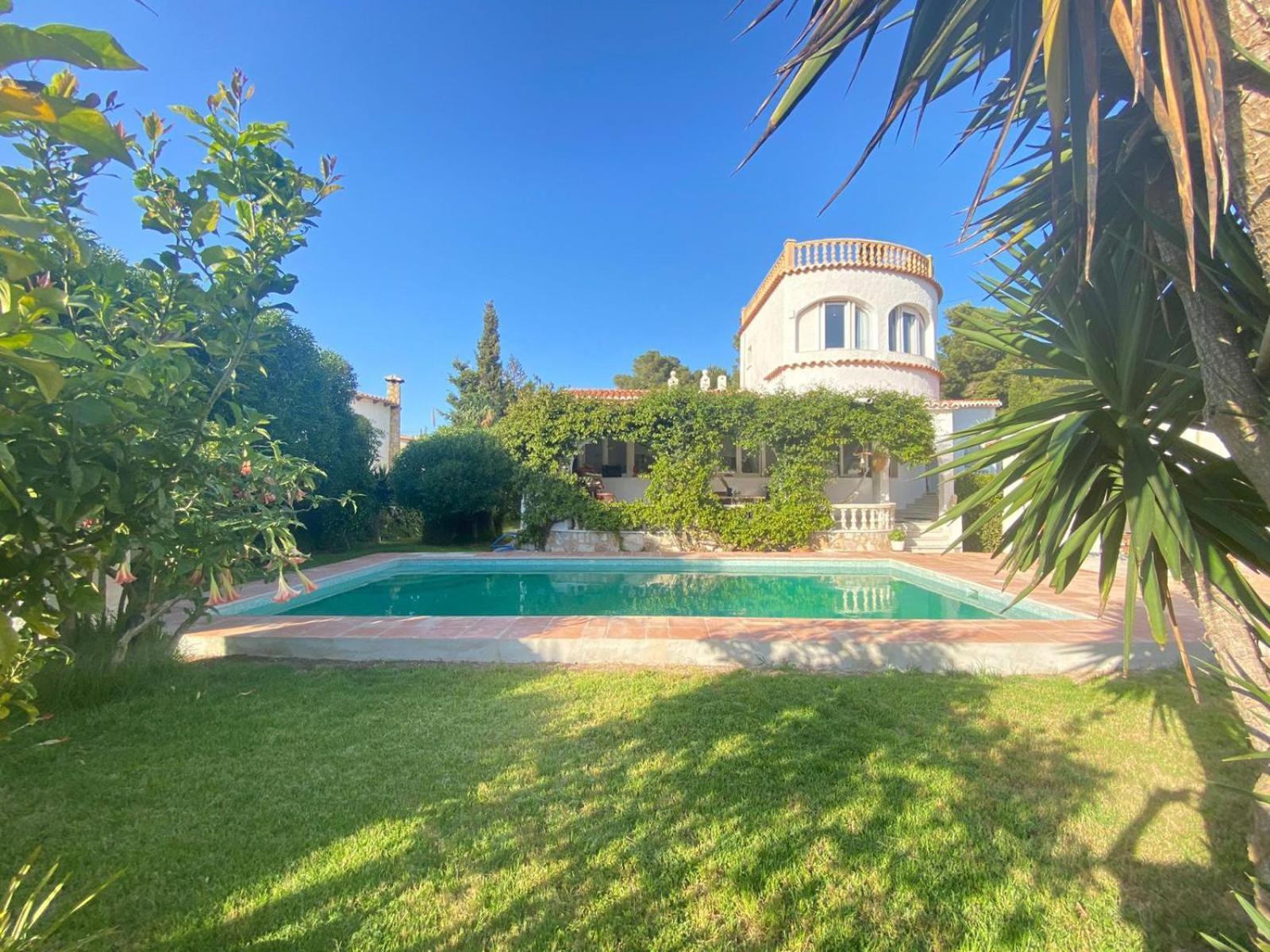 Beautiful Villa With Pool, Barbecue, And Garden 자베아 외부 사진